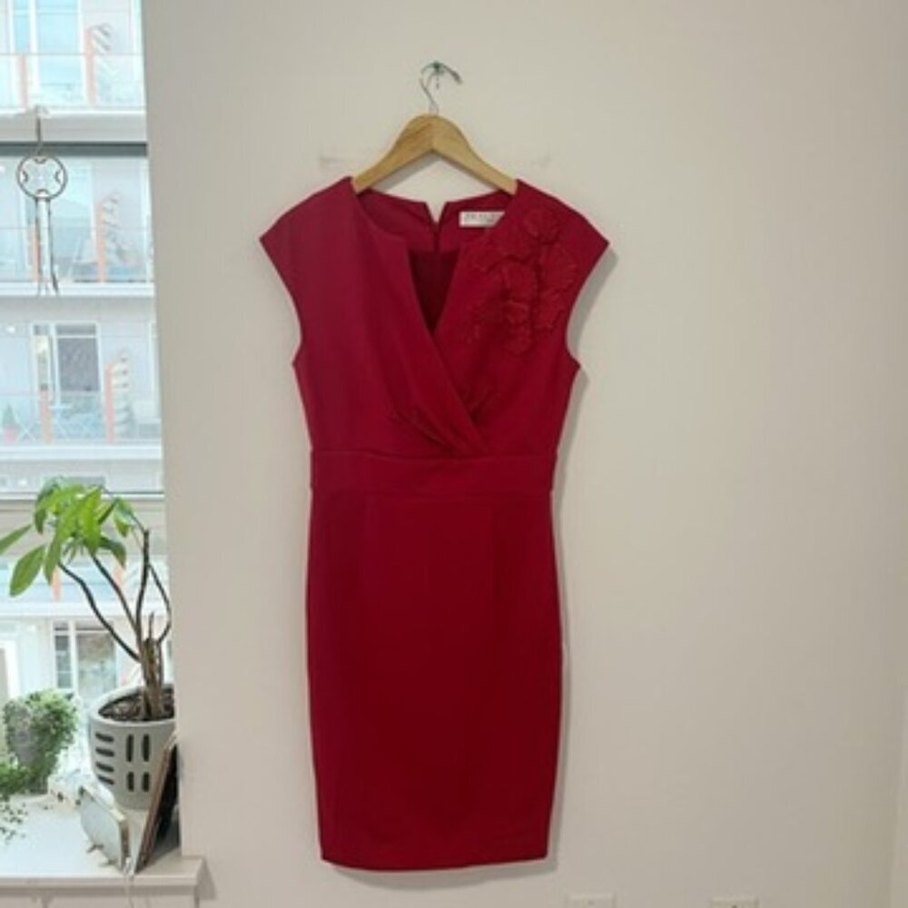 Trina Turk Red Floral Patch Sheath Dress Size 6